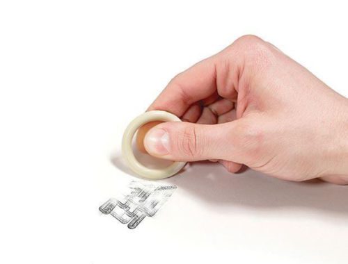 Radiergummi in Kondom- Optik