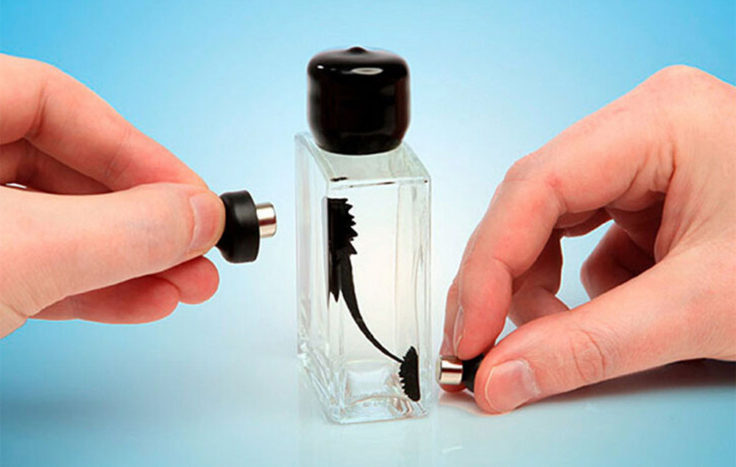 Ferrofluid Flasche