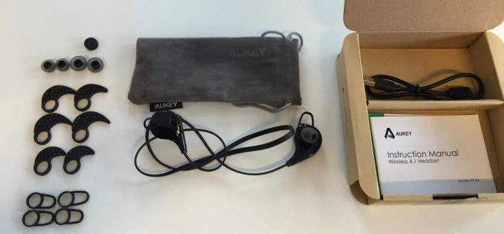 Aukey Sport Bluetooth Kopfhörer Aufsätze und Bügel