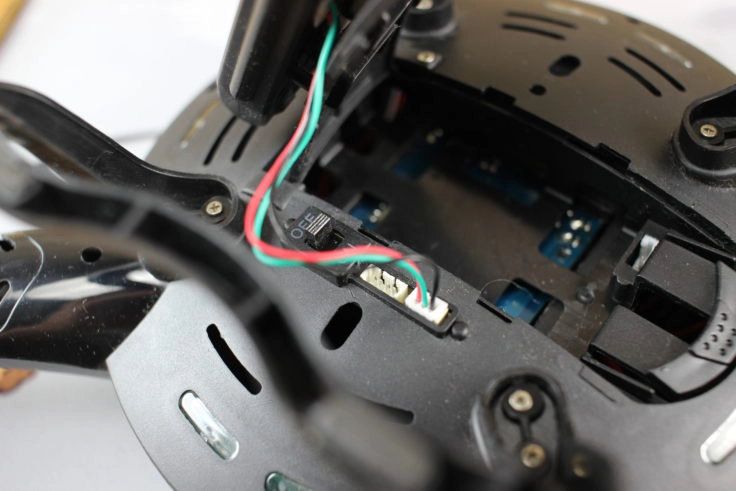 DBPOWER Hawkeye II Batteriefach