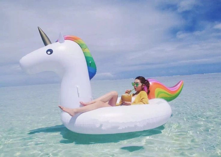 Aufblasbares Einhorn
