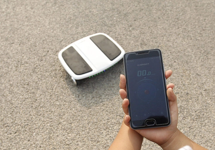 iCarbot Robo-Skateboard durch App gesteuert
