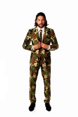 suit-camouflage