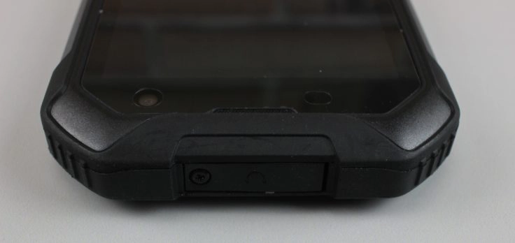 Blackview BV6000 Kopfhörer Anschluss e1485960681883 Blackview BV6000 USB- & Kopfhöhreranschluss