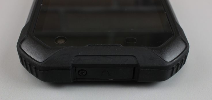 Blackview BV6000 USB- & Kopfhöhreranschluss