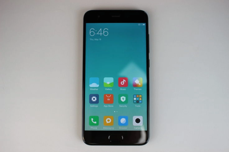 Xiaomi Mi 6 Smartphone Display