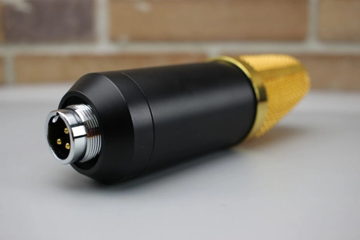 Aukey GD G1 XLR Anschluss und Außengewinde Aukey GD-G1 XLR Anschluss und M20x1 Außengewinde