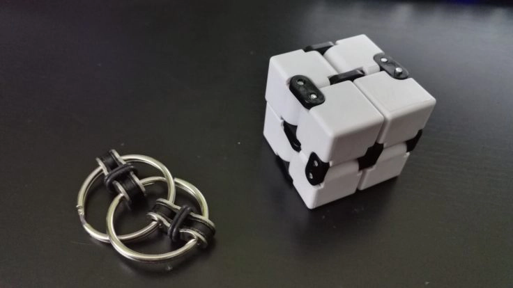 Fidget Infinity Cube und Fidget Ring