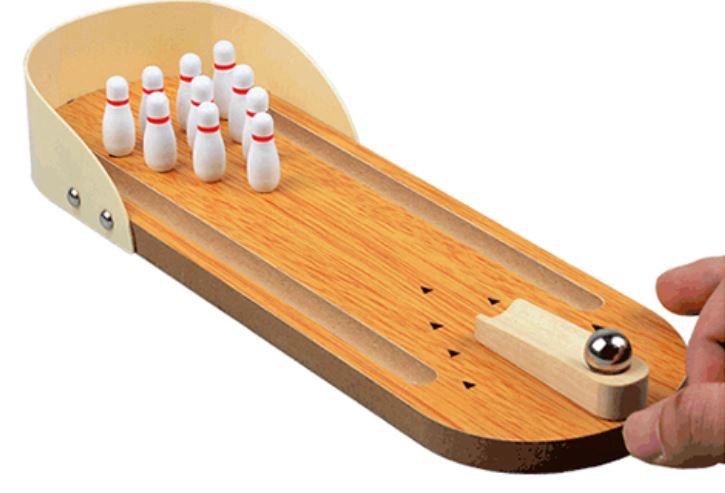 Mini-Bowlingbahn aus Holz