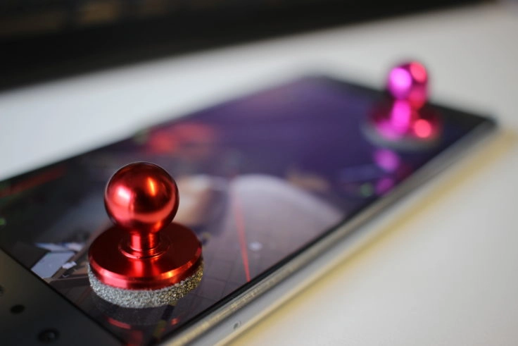 Smartphone Joysticks auf Smartphone