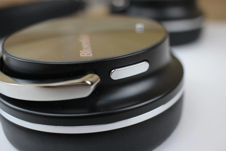 Bluedio T4 Knöpfe