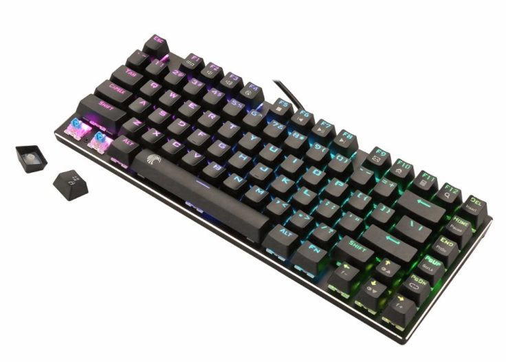 Die kompakte mechanische Tastatur kommt mit Blue Switches