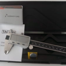 Tacklife DC02 Digitaler Messchieber mit Verpackung