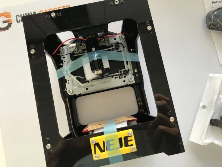 NEJE DK-BL1500 Laser-Engraver gesichert