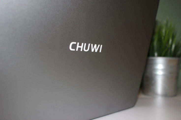 CHUWI Logo Beleuchtet