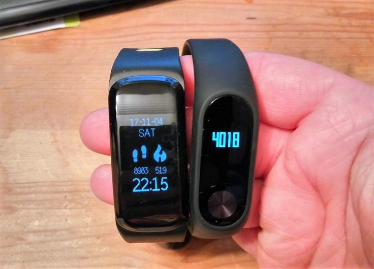 NO.1 F4 Fitness Tracker mit MiBand 1