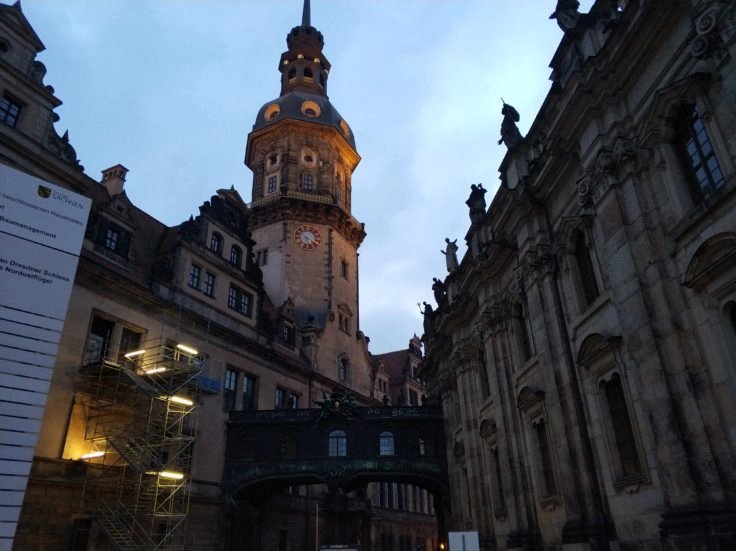 Xiaomi Mi Note 3 Kirche Dresden bei Dämmerung