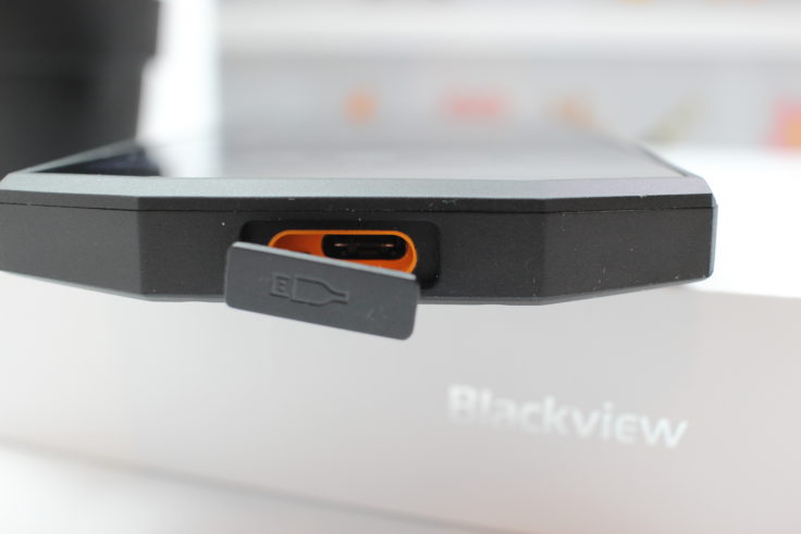 Blackview BV9000 Outdoor Smartphone USB Anschluss