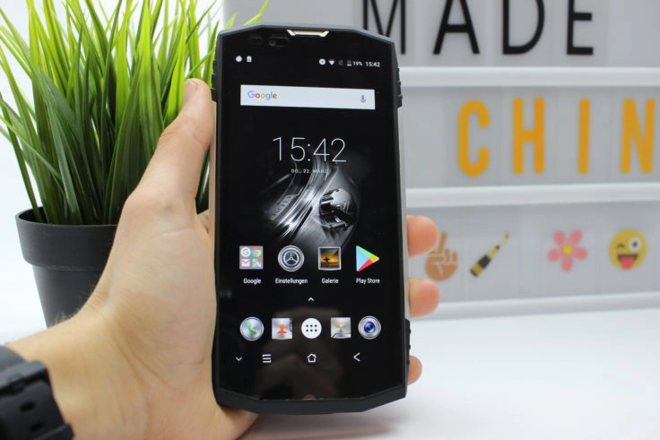 Blackview BV9000 Outdoor Smartphone in Hand