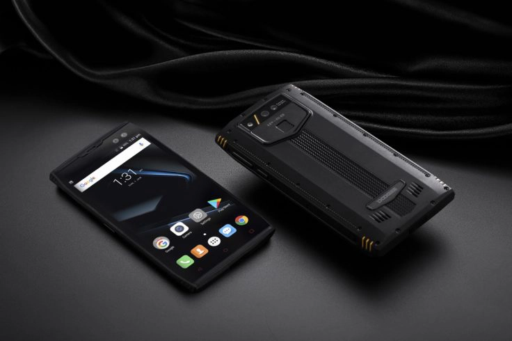 Doogee S50 Front- und Rueckseite