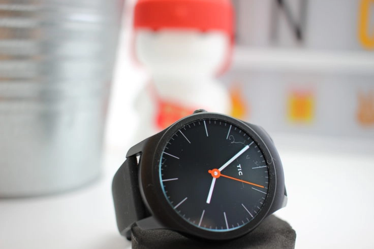 TicWatch 2 Smartwatch Display liegend