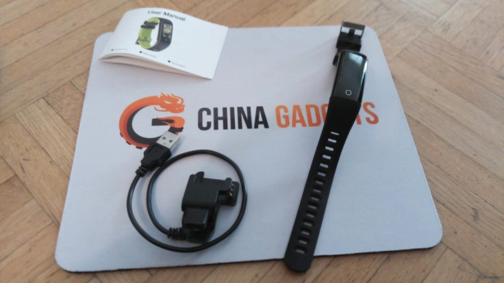 G16 Fitness Tracker Lieferumfang