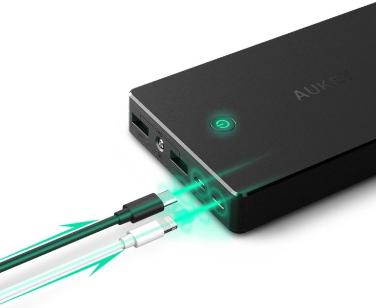 Aukey 20000 mAh Powerbank Anschlüsse