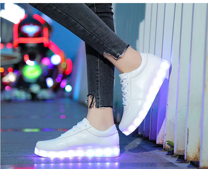O&N LED Schuhe USB Aufladen Leuchtend Sport Schuhe Sneakers Leichtbau brillant Stil Schuhe für Damen Mädchen 