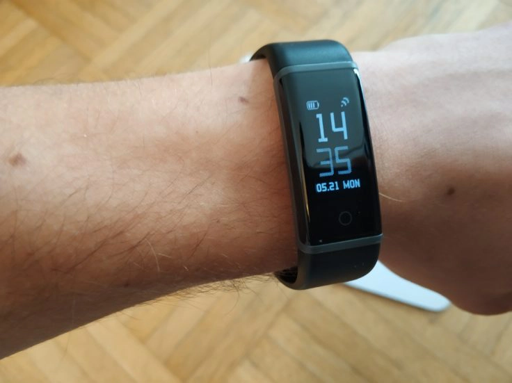 Lenovo Cardio Plus HW03X Smartband Design