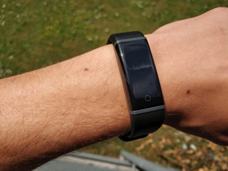 Lenovo Cardio Plus HW03X Smartband Display Lesbarkeit