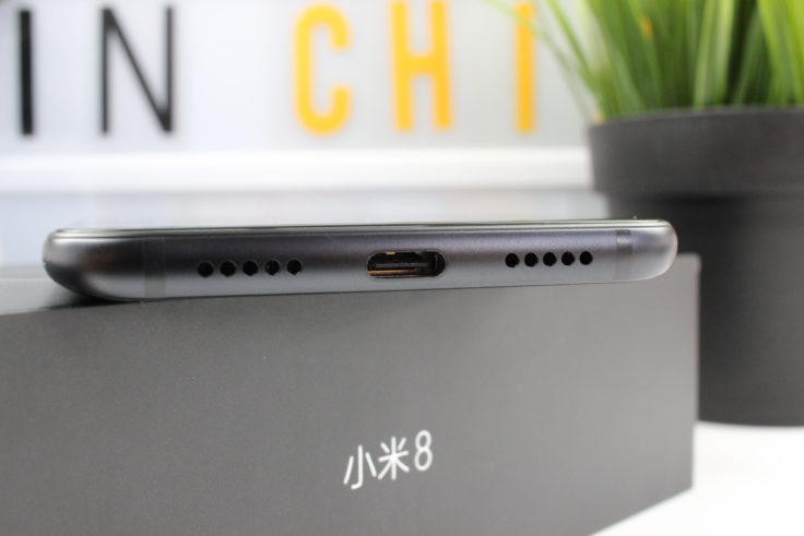 Xiaomi Mi 8 USB C Slot