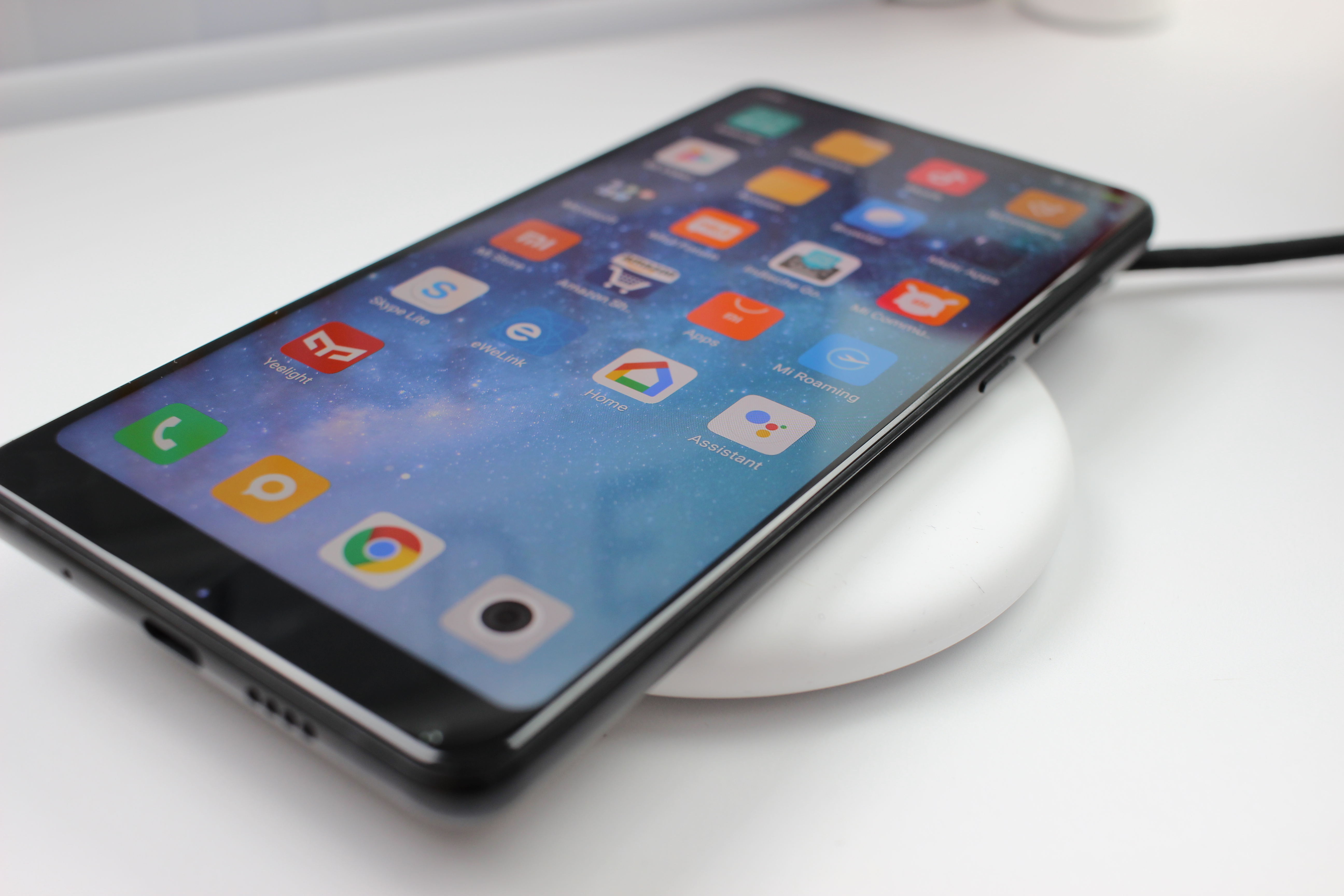 Xiaomi Qi-Ladestation mit Mix 2S