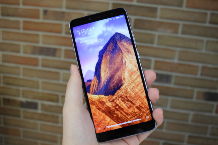 Xiaomi Redmi S2 Smartphone Display