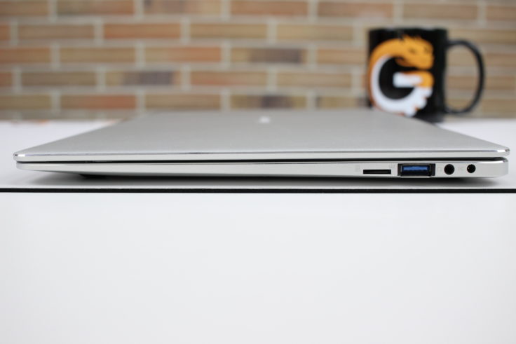 Jumper EZBook X4 Anschlüsse rechts