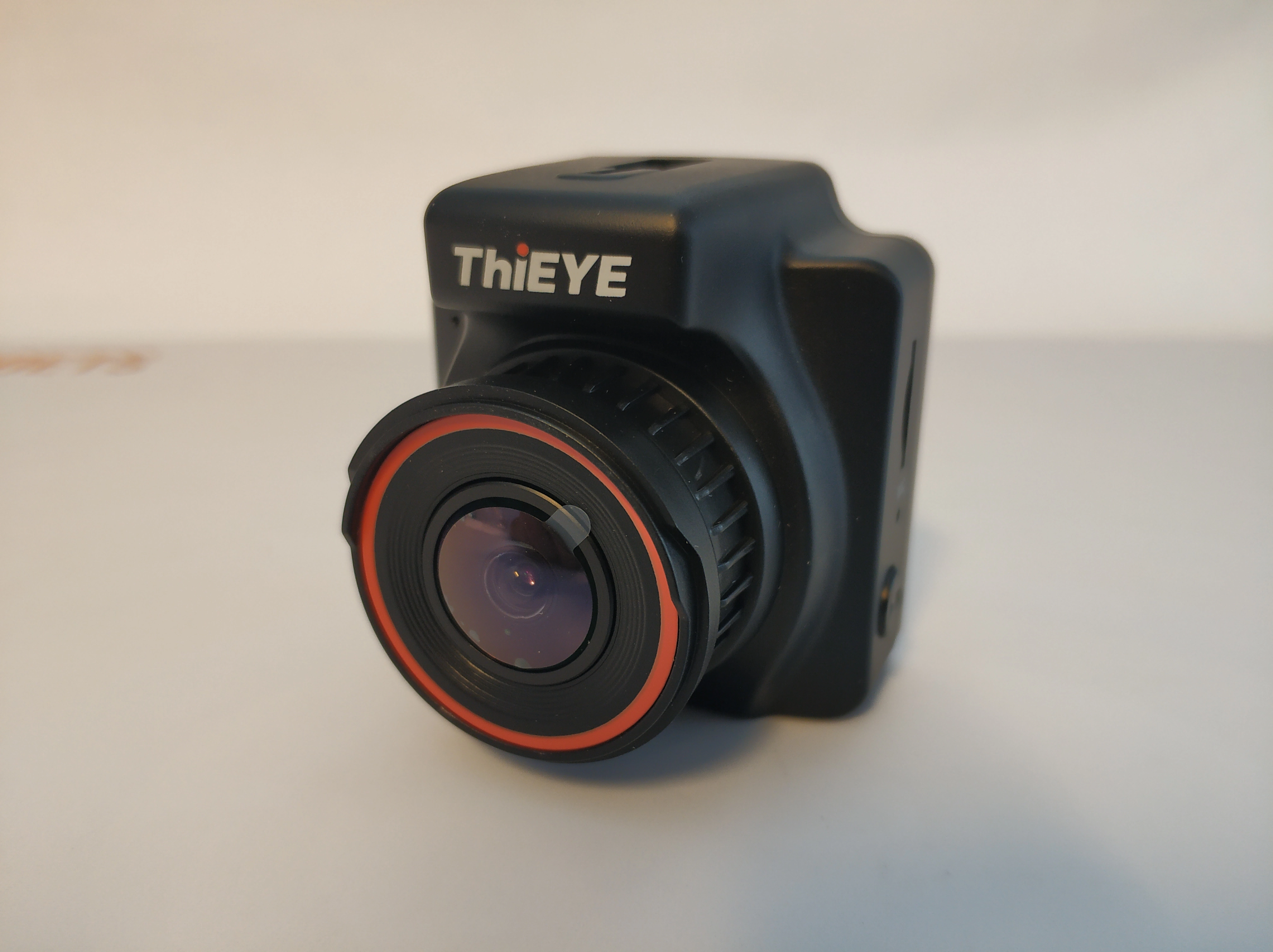 ThiEYE Safeel One Dashcam Design