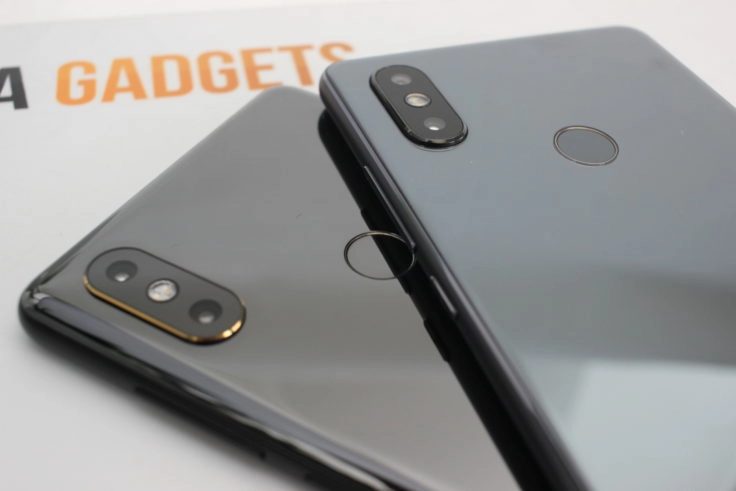 Xiaomi Mi 8 SE Handling Vergleich Mix 2S