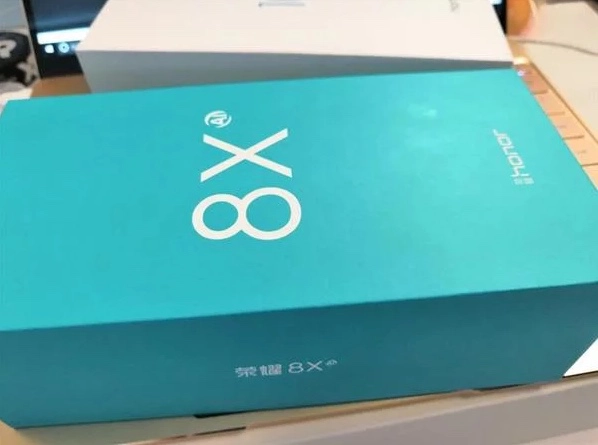 Honor 8X Box