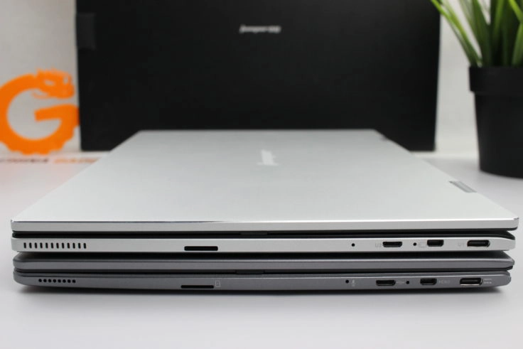 Jumper EZBook X1 Anschküsse rechts