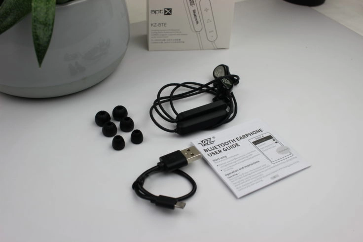 KZ-BTE Bluetooth Hybrid In-Ear Lieferumfang