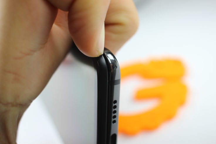 Xiaomi Mi Mix 3 Fingernagel Spalt