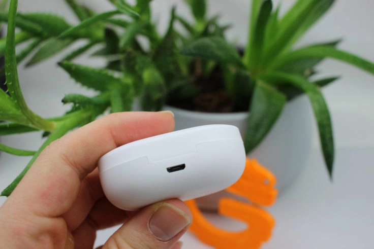 Xiaomi Airdots Micro-USB Ladeport