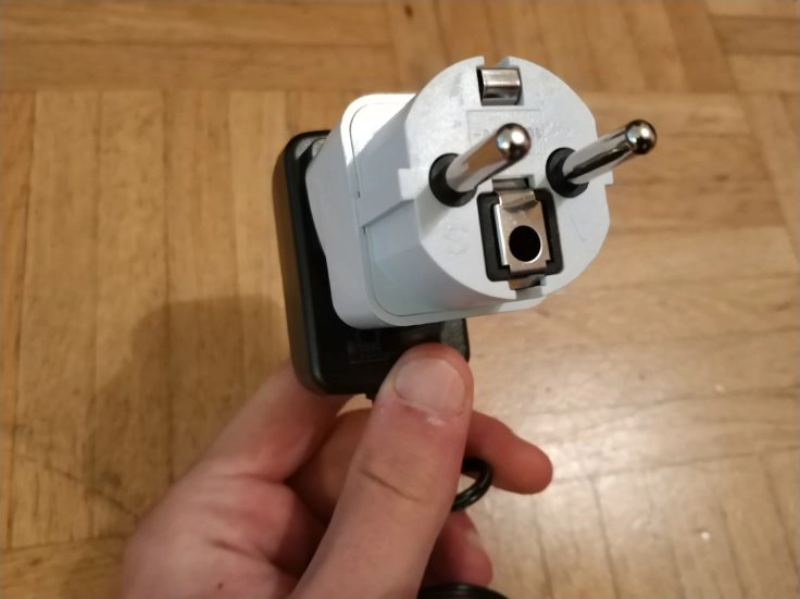 Dibea D008 Pro Akkustaubsauger EU-Adapter