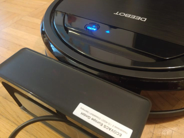 ECOVACS DEEBOT OZMO 930 Saugroboter Ladestation Akku