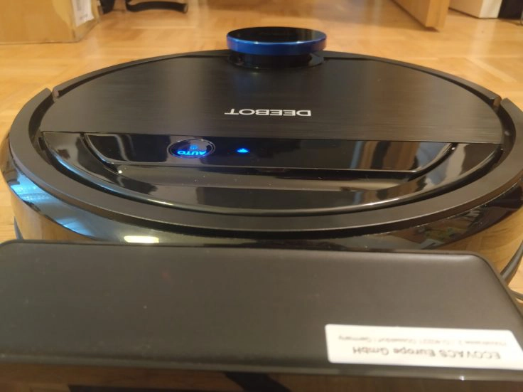 ECOVACS DEEBOT OZMO 930 Saugroboter Ladestation Akku aufladen