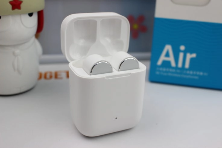 Xiaomi Mi AirDots Pro in Ladebox