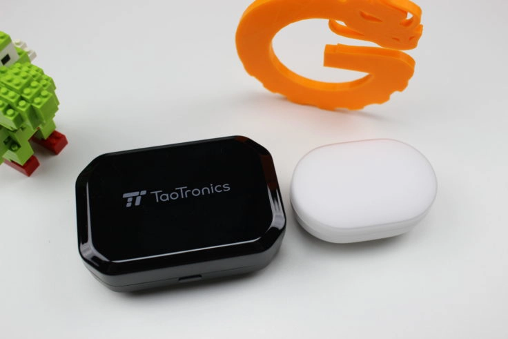 TaoTronics TT-BH052 Ladeschale Vergleich Mi AirDots