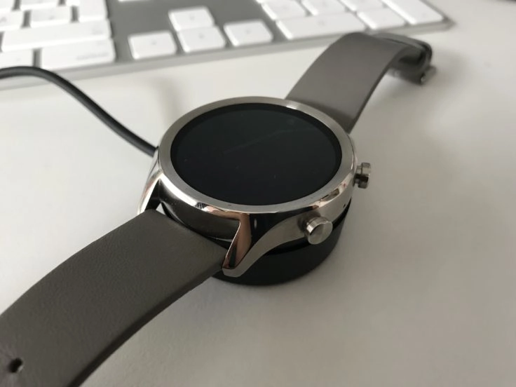 Ticwatch C2 Akku laden