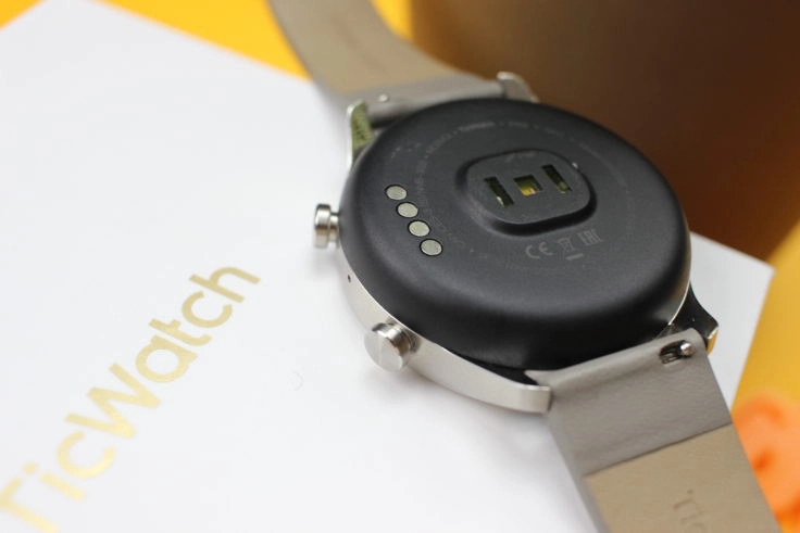 Ticwatch C2 Unterseite