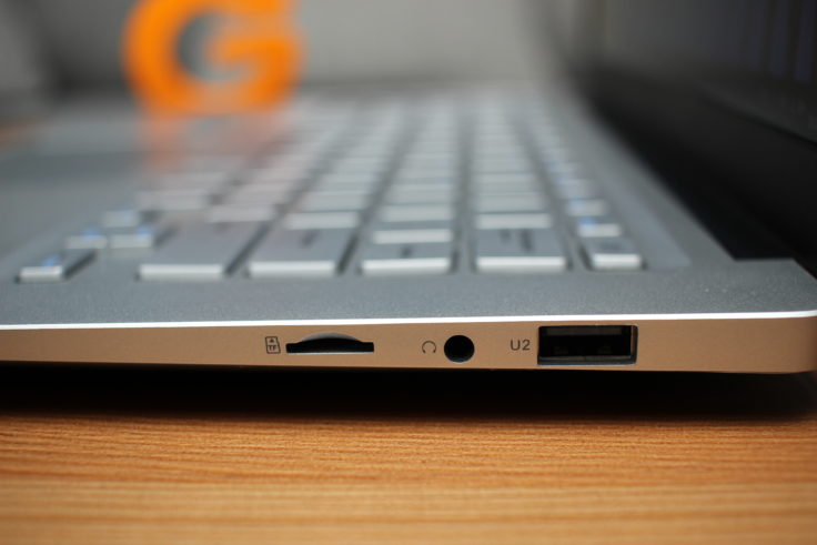 Jumper EZBook S4 Laptop Anschlüsse rechts