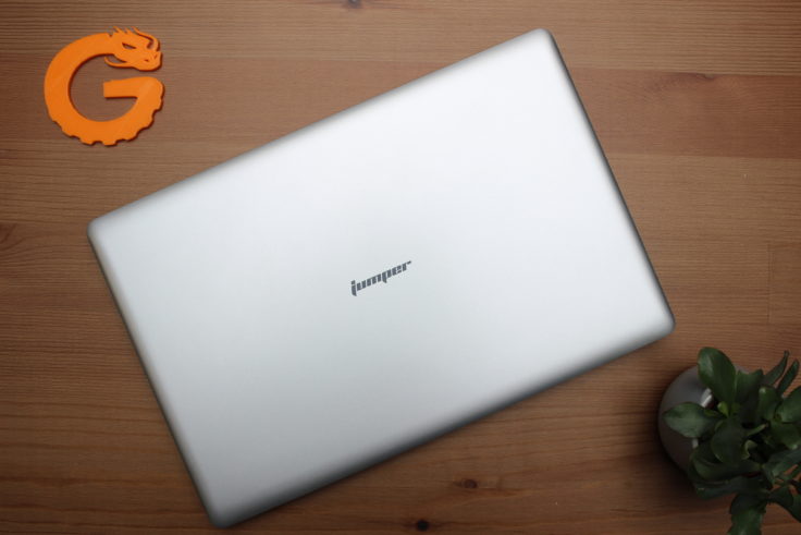 Jumper EZBook S4 Notebook zugeklappt
